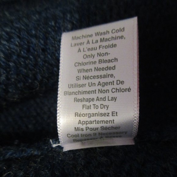 Kimchi Blue Cardigan Sweater Size XS Blue Cable Knit V Neck Snap Up Wool Blend - Picture 6 of 6